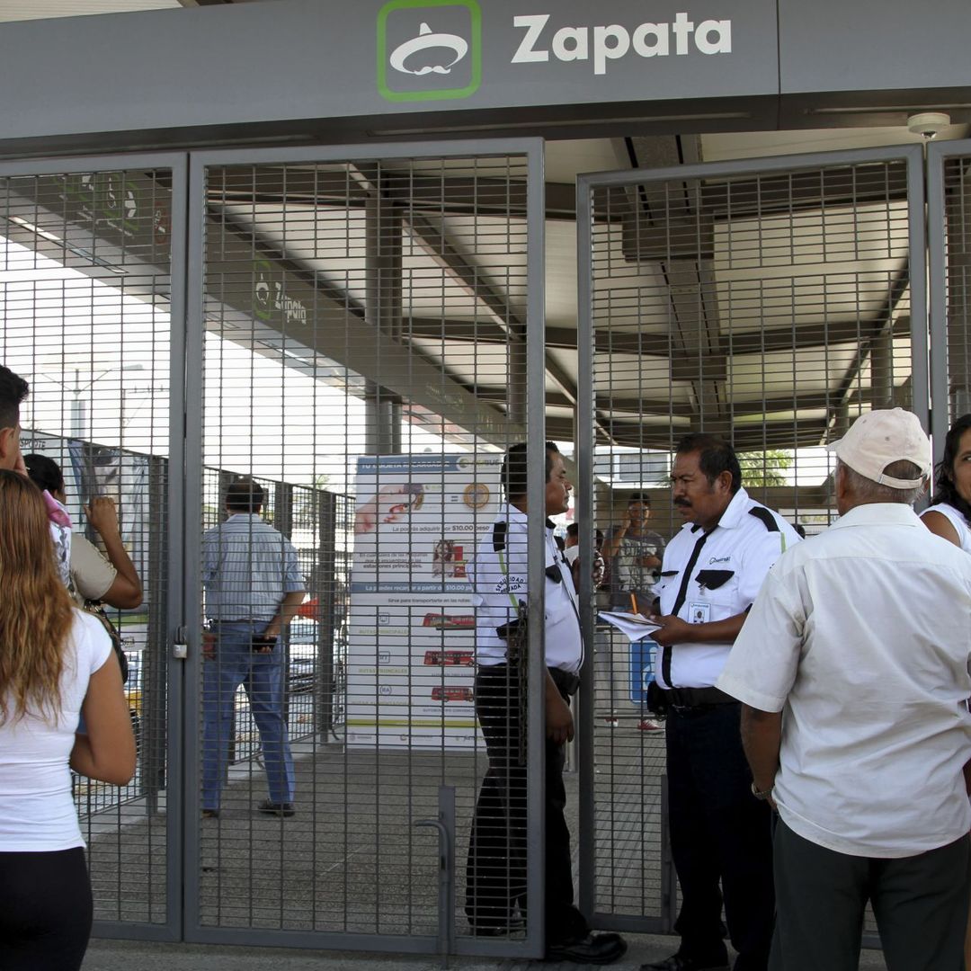 Cierran Estaciones Acabús en Acapulco